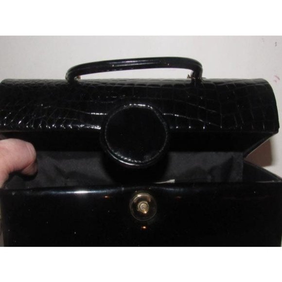 La Regale Vintage Black Lucite and Black Patent Leather Top Handle Bag - Picture 5 of 10